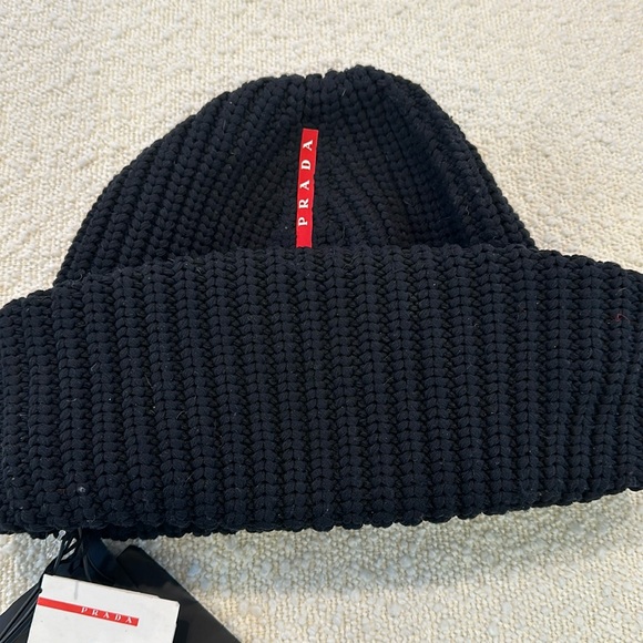 Prada beanie - Picture 1 of 4